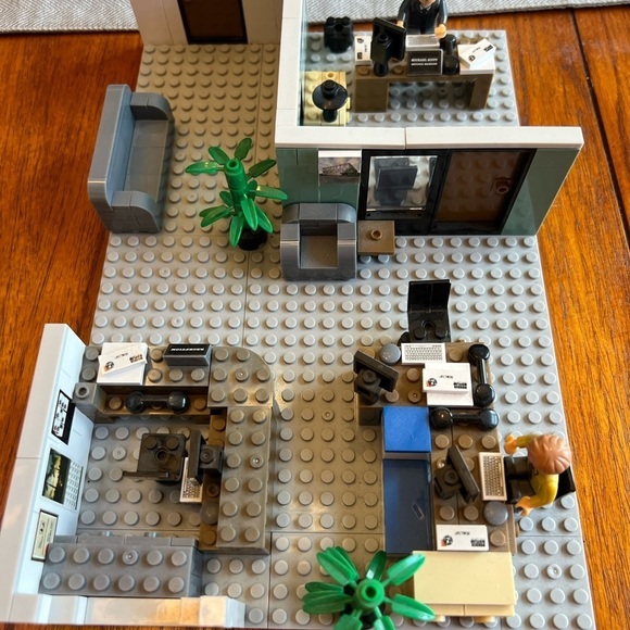 The Office Dunder Mifflin Construction Set - Picture 2 of 7